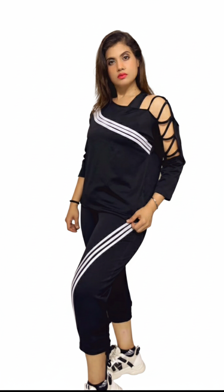 Slouch-Fit Lace-Up Shoulder Stripe Activewear Set