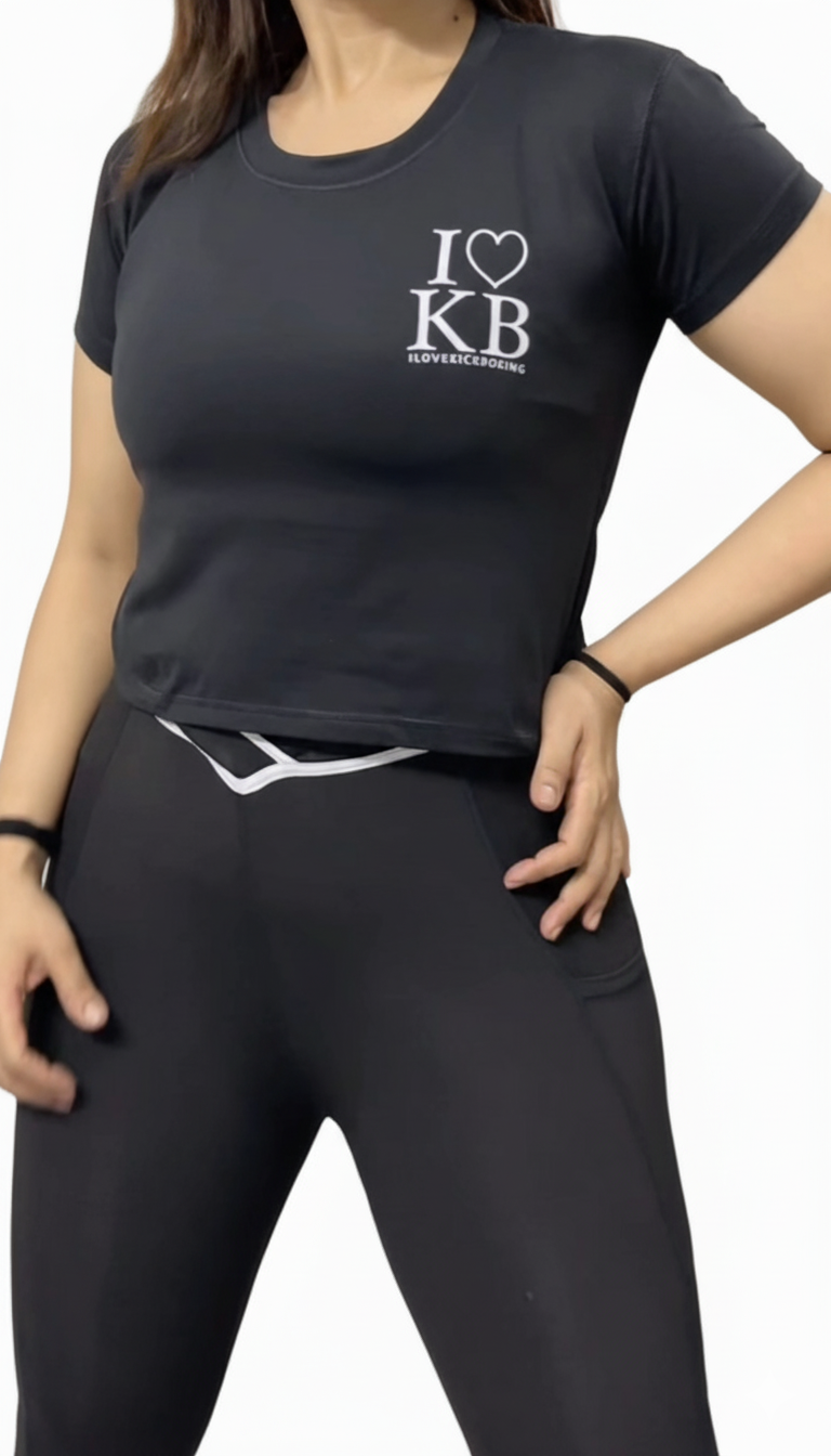 Black Kickboxing Workout Crop Top