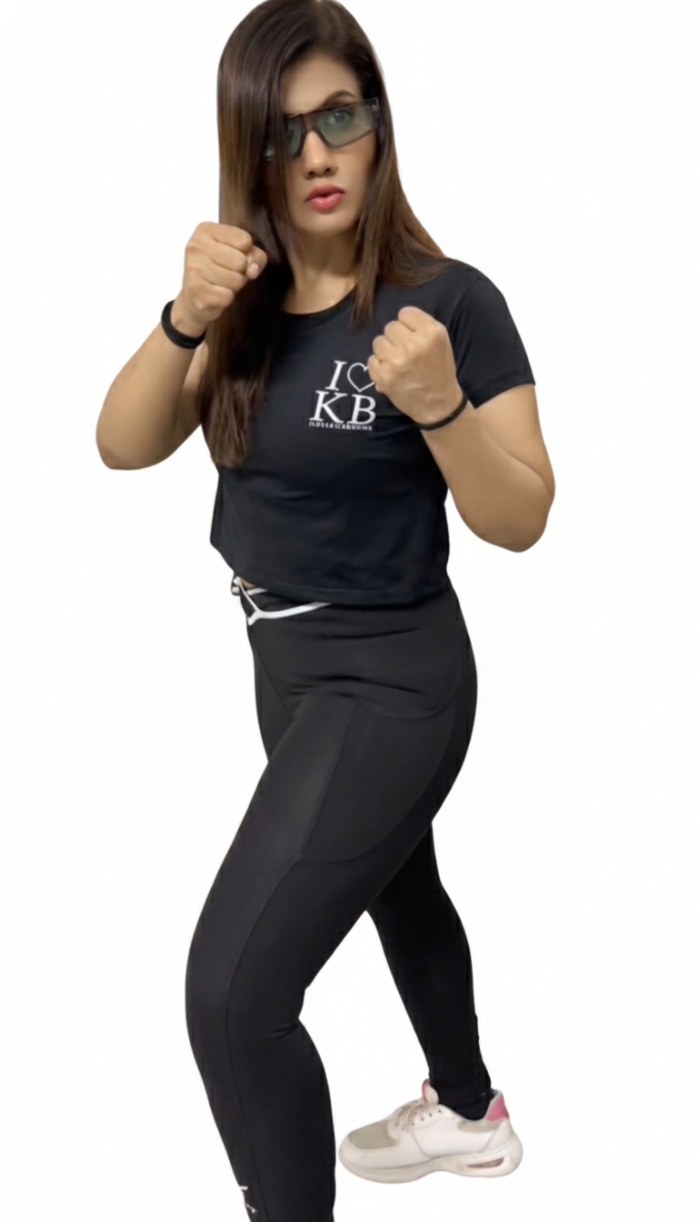 Black Kickboxing Workout Crop Top